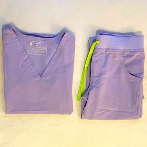 Figs limited edition XS lavender dew scrub set